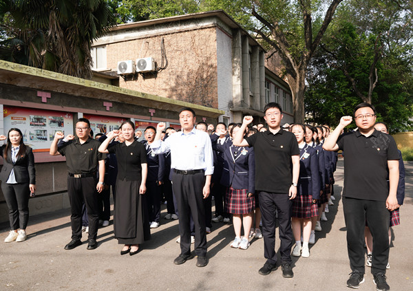 徐州鼓楼区：燃青春之火，踏成长新程